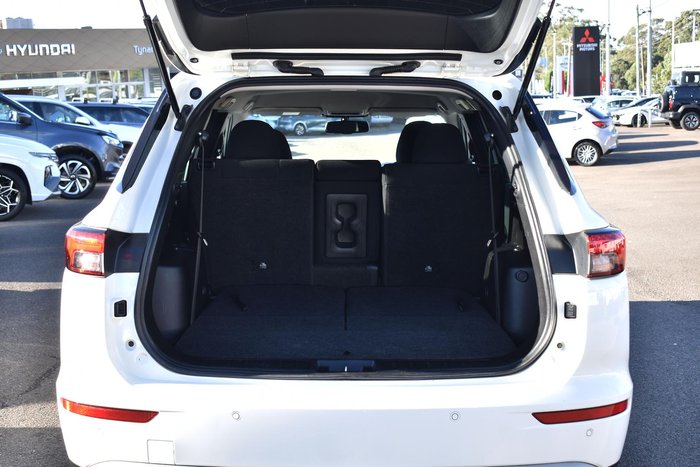 2023 Mitsubishi Outlander LS ZM MY23 White