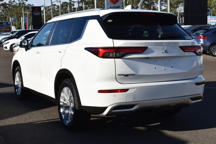 2023 Mitsubishi Outlander LS ZM MY23 White