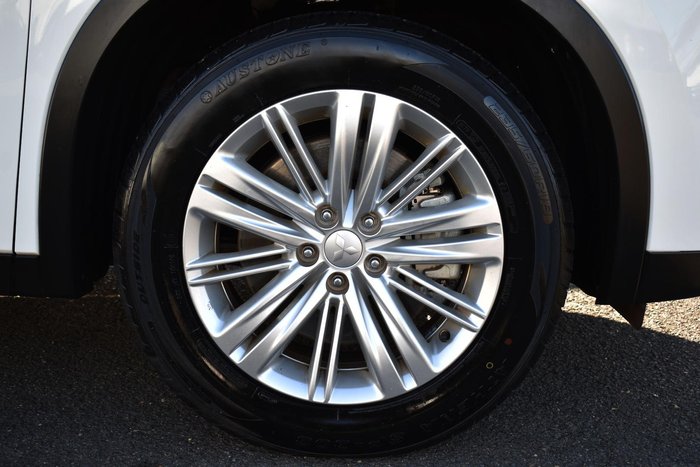 2023 Mitsubishi Outlander LS ZM MY23 White