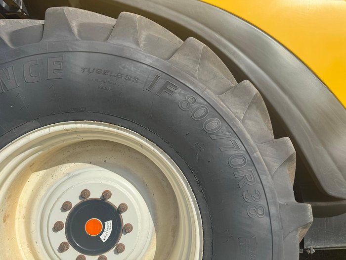 2015 New Holland Cr9.90