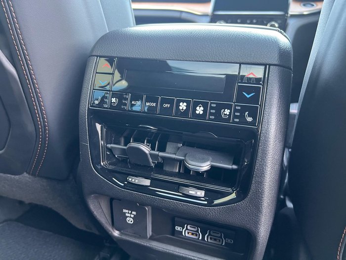 2022 Jeep Grand Cherokee L Summit Reserve