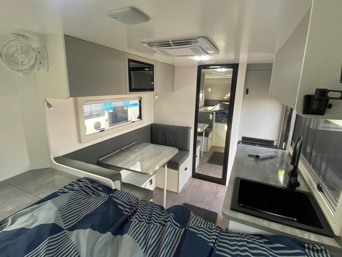 2025 JB Caravans 16' Gator Off Road Hybrid Save $29,510 Was $119,500