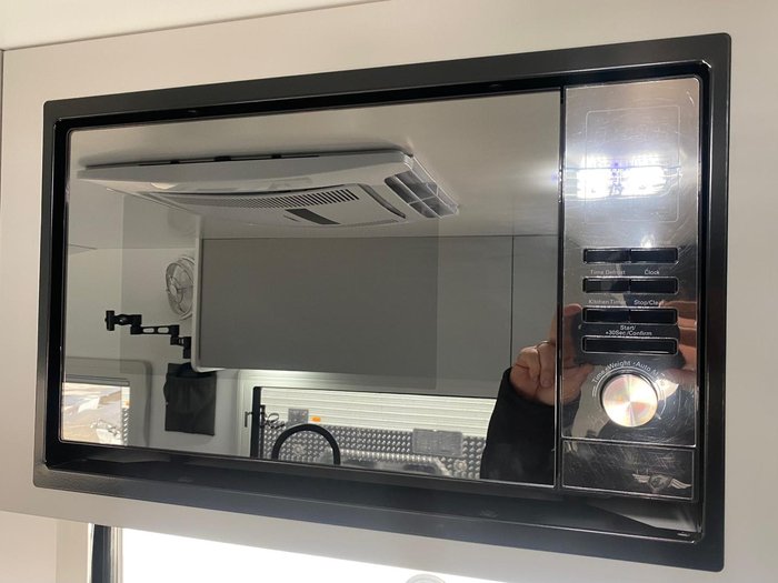 2025 JB Caravans 16' Gator Off Road Hybrid Save $29,510 Was $119,500