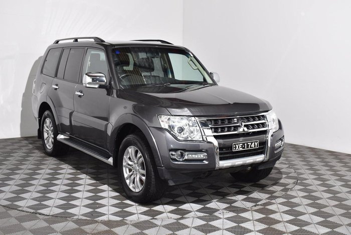 2017 Mitsubishi Pajero GLX