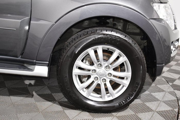 2017 Mitsubishi Pajero GLX
