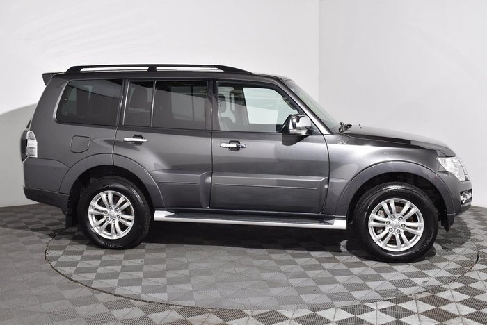 2017 Mitsubishi Pajero GLX