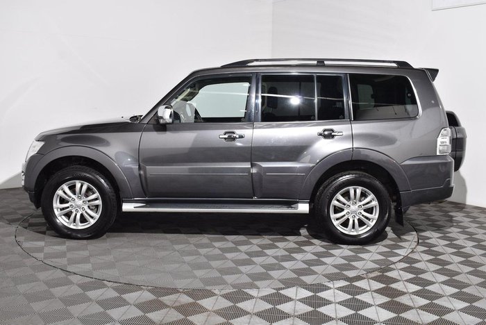 2017 Mitsubishi Pajero GLX