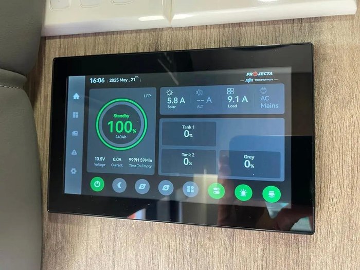 2025 Millard 2025 Millard Mflow X-Rider 14'9 Rear Door Cafe