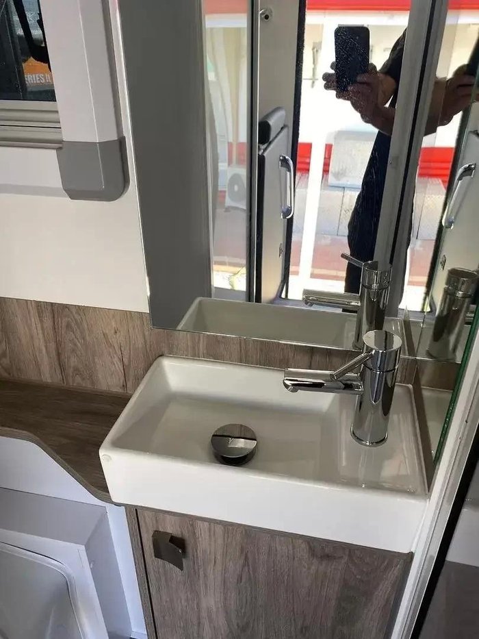 2025 Millard 2025 Millard Mflow X-Rider 14'9 Rear Door Cafe