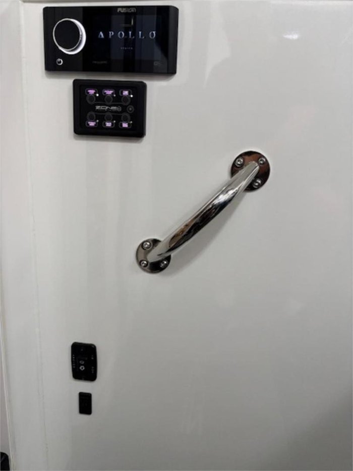 2021 Zone RV SUMMIT Rear Club Lounge & Centre Bathroom Black
