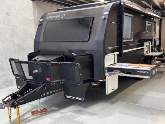 2021 Zone RV SUMMIT Black