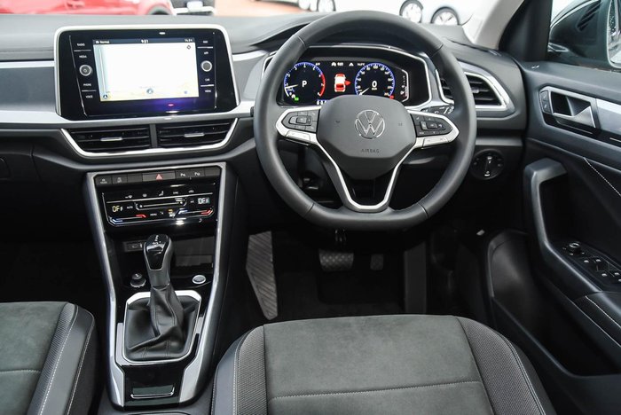 2025 Volkswagen T-Roc 110TSI Style