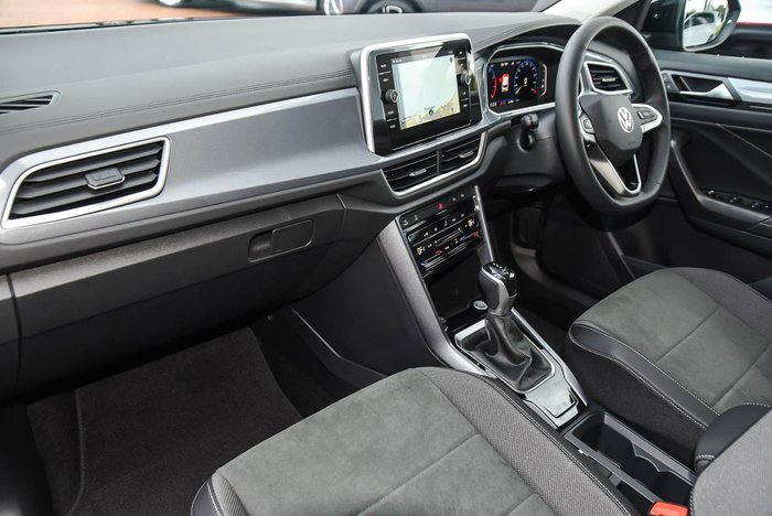 2025 Volkswagen T-Roc 110TSI Style