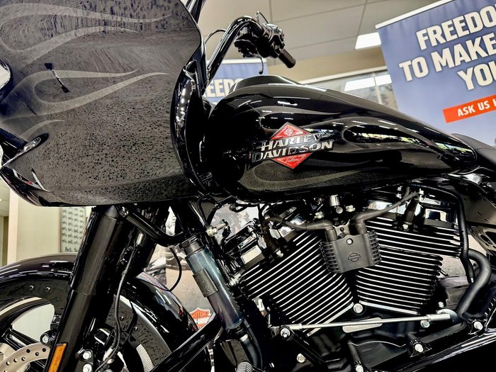 2025 Harley-Davidson Road Glide 117 (FLTRX) Touring Black