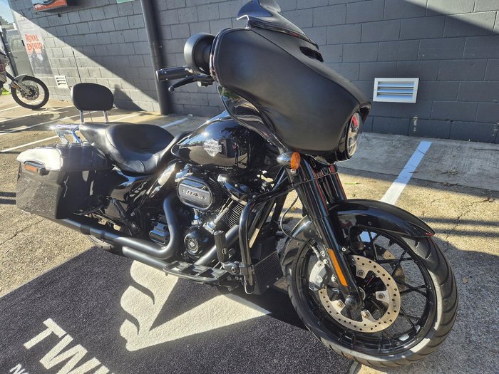 2021 Harley-Davidson Street Glide Special 114 (FLHXS) Touring Black