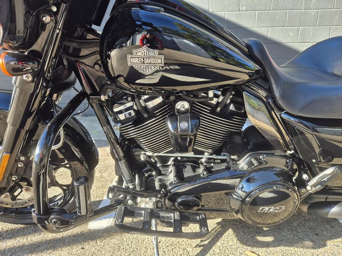 2021 Harley-Davidson Street Glide Special 114 (FLHXS) Touring Black