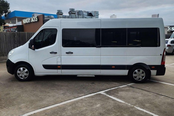 2017 Renault Master X62 Glacier White