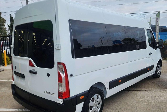 2017 Renault Master X62 Glacier White