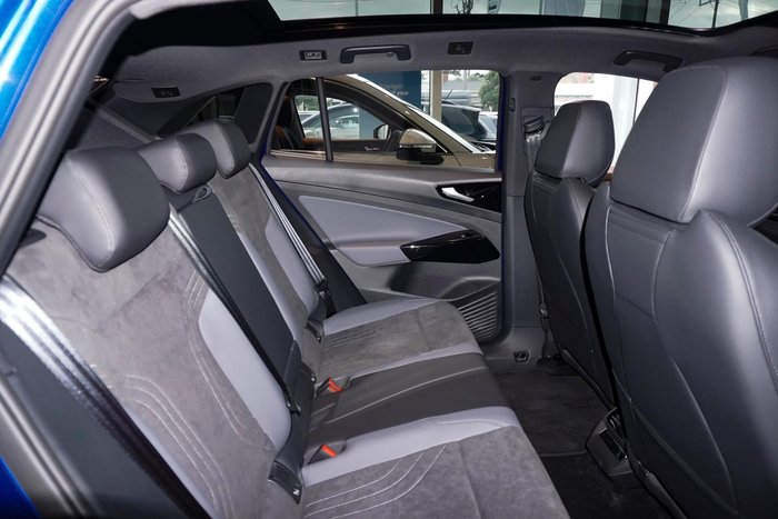 2024 Volkswagen ID.4 Pro