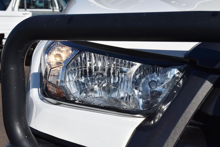 2021 Toyota Hilux SR GUN126R 4X4 Dual Range Glacier White
