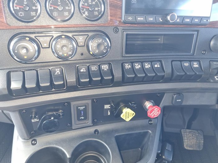 2024 Kenworth T610sar SAR