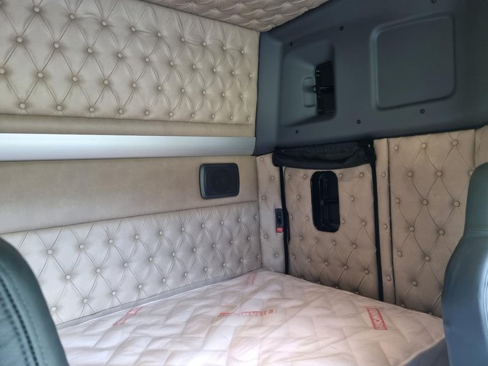 2024 Kenworth T610sar SAR