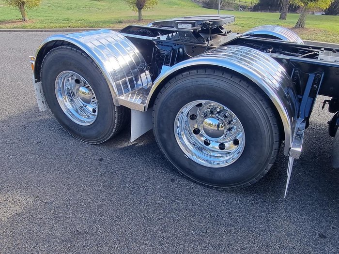 2024 Kenworth T610sar SAR