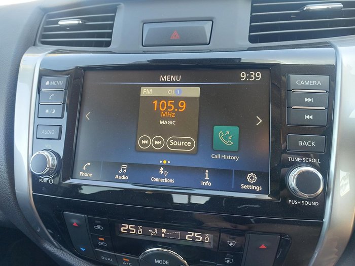 2025 Nissan Navara ST-X