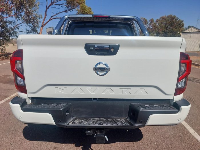 2025 Nissan Navara ST-X