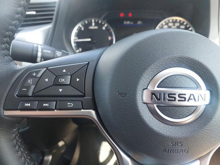 2025 Nissan Navara ST-X