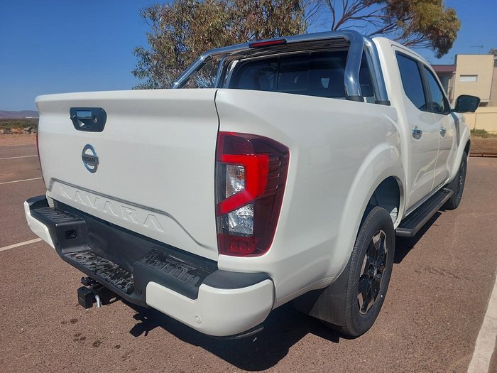 2025 Nissan Navara ST-X