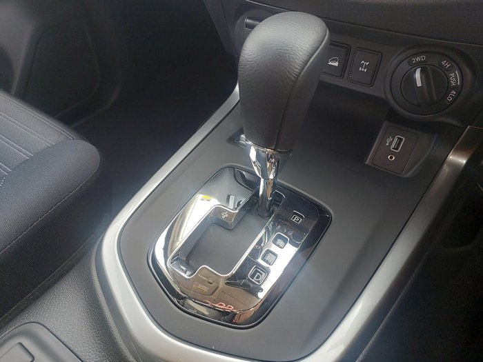 2024 Nissan Navara ST