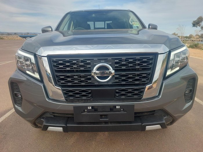 2024 Nissan Navara ST