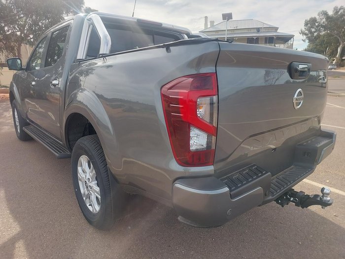2024 Nissan Navara ST