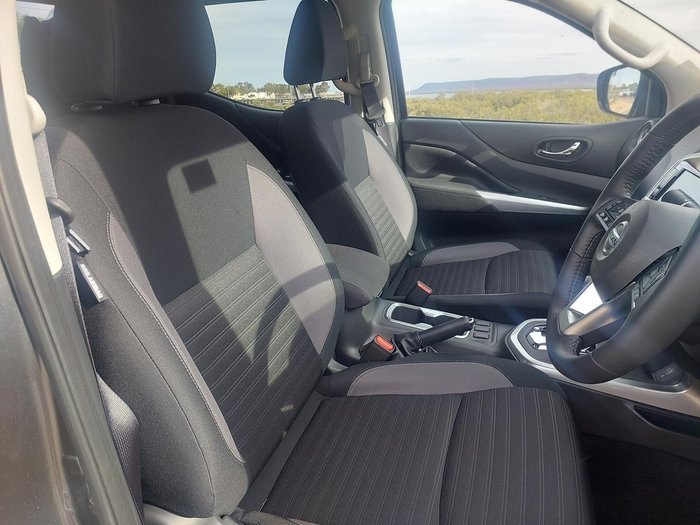 2024 Nissan Navara ST