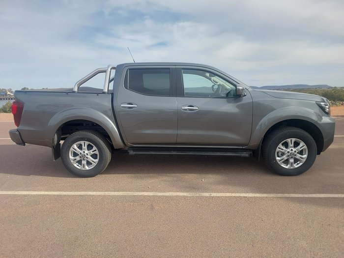2024 Nissan Navara ST