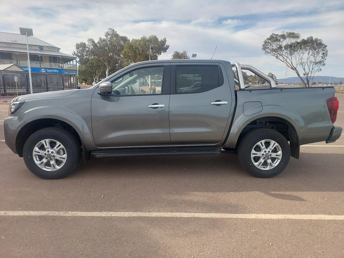 2024 Nissan Navara ST