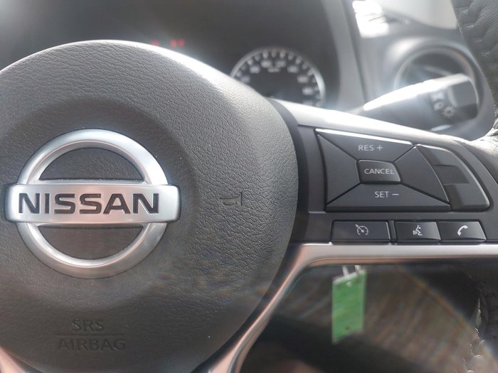 2024 Nissan Navara ST