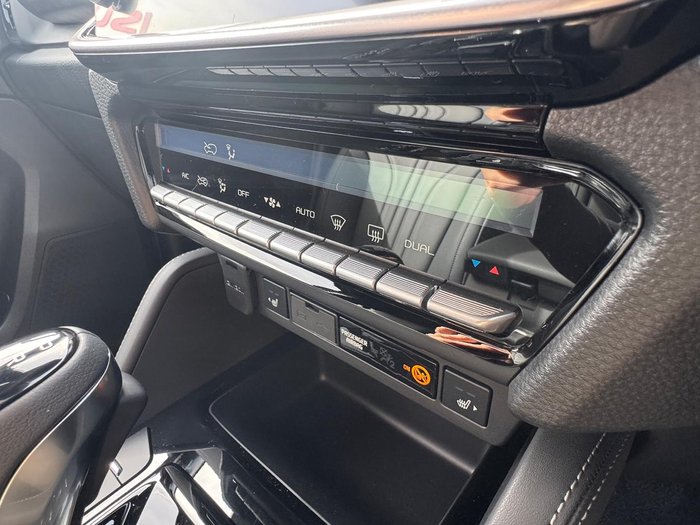 2025 Isuzu MU-X LS-T