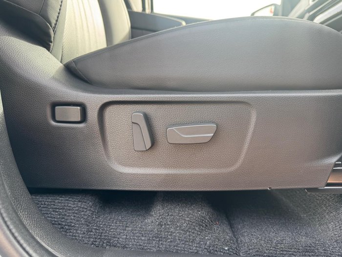 2025 Isuzu MU-X LS-T