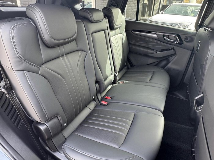 2025 Isuzu MU-X LS-T