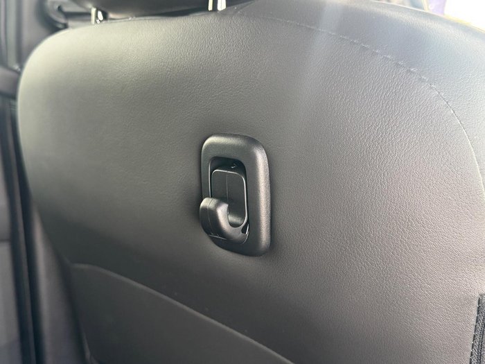 2025 Isuzu MU-X LS-T