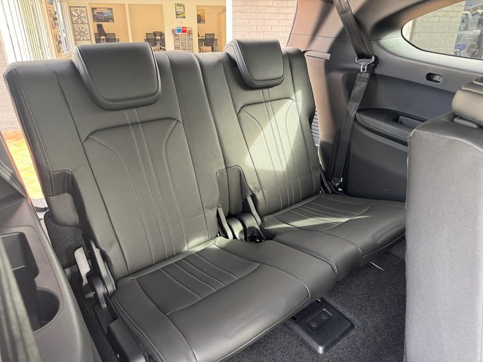 2025 Isuzu MU-X LS-T