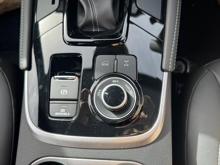 2025 Isuzu MU-X LS-T