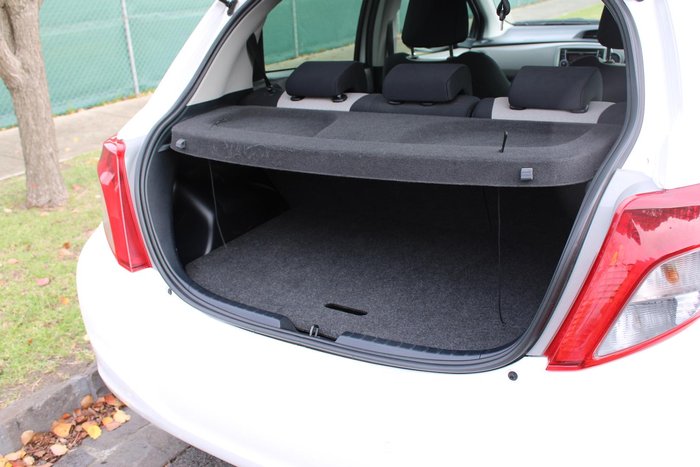 2012 Toyota Yaris YR NCP130R Glacier White