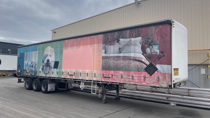 2014 Maxi Trans 24P Straight Curtain Sider White