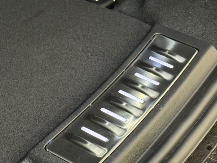 2025 Land Rover Range Rover Evoque P300e Autobiography