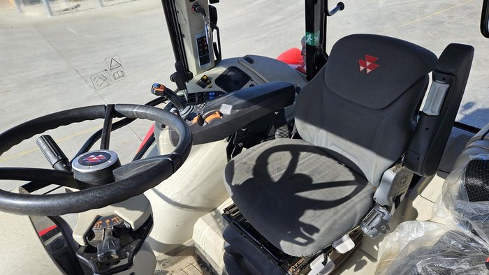 2022 Massey Ferguson 5712S Red
