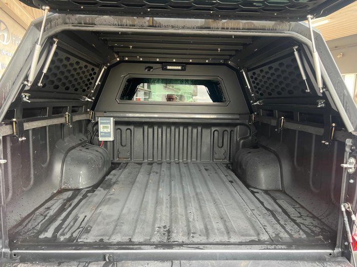 2020 Toyota Hilux SR5