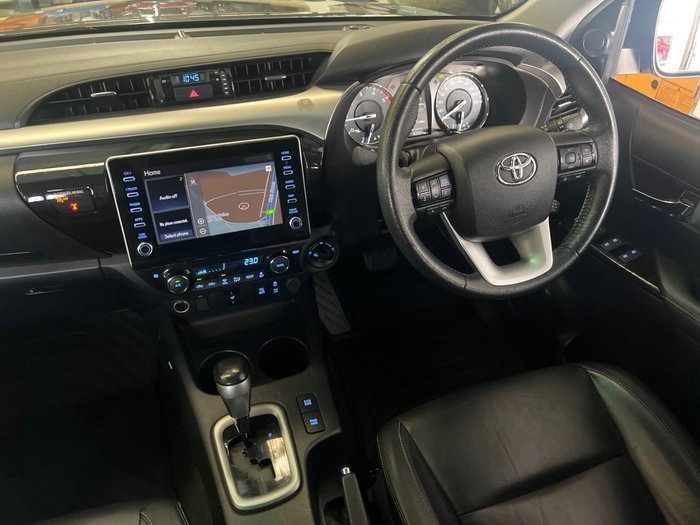 2020 Toyota Hilux SR5